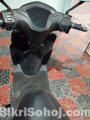 scooty